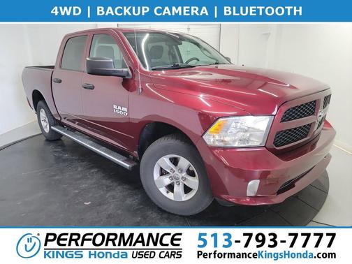 Brilliant Black Crystal Pearlcoat 2018 RAM 1500 Express