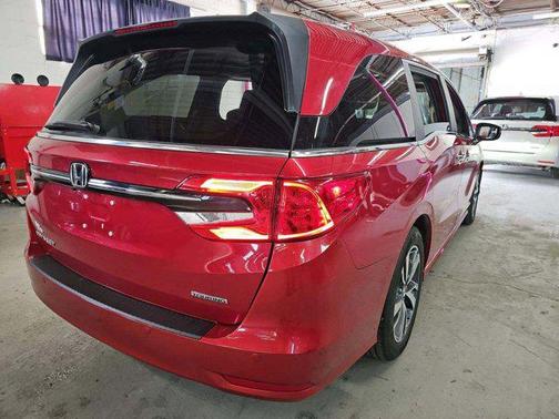 Radiant Red Metallic II 2024 Honda Odyssey Touring
