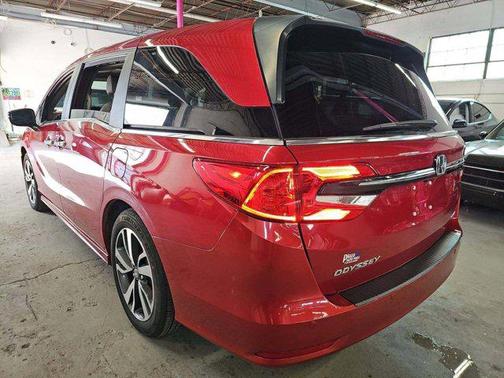 Radiant Red Metallic II 2024 Honda Odyssey Touring