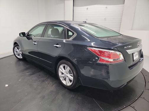 Storm 2015 Nissan Altima 2.5 SL