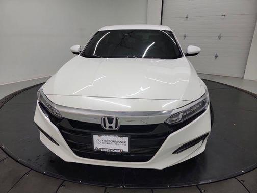 Platinum White Pearl 2018 Honda Accord LX