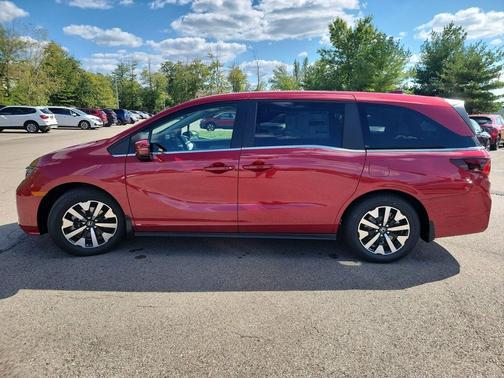 Radiant Red Metallic II 2026 Honda Odyssey EX-L