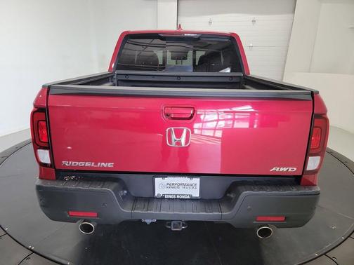 Radiant Red Metallic II 2022 Honda Ridgeline RTL-E