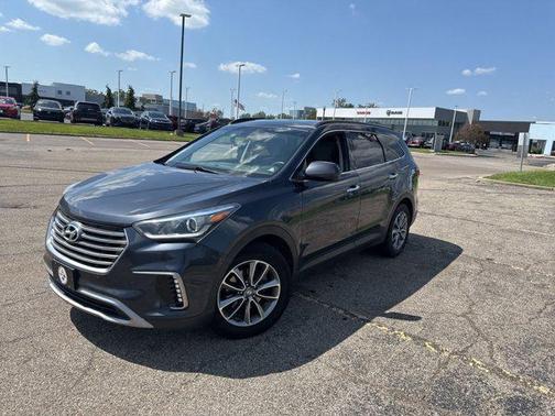 2017 Hyundai SANTA FE SE