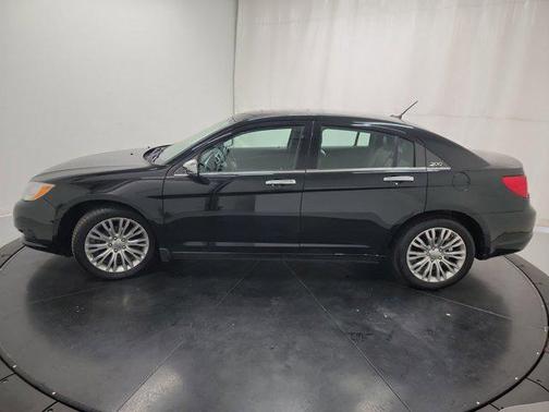 2013 Chrysler 200 Limited