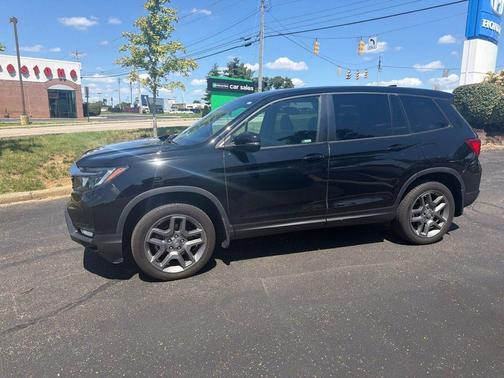 Crystal Black Pearl 2023 Honda Passport AWD EX-L