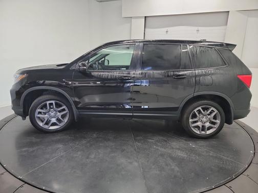 Crystal Black Pearl 2023 Honda Passport AWD EX-L