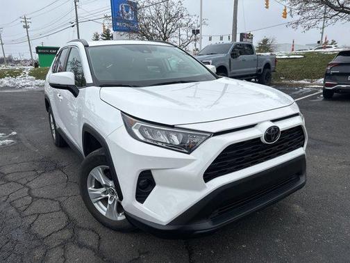 2020 Toyota RAV4 XLE