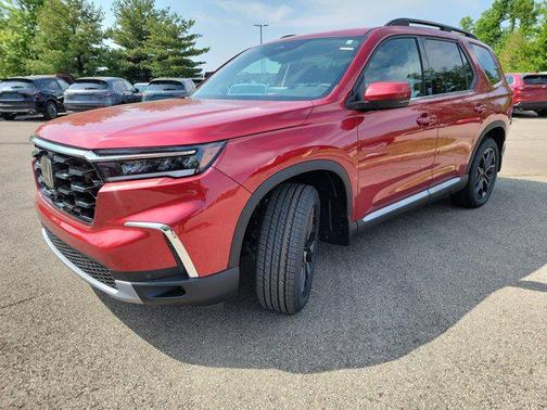 2025 Honda Pilot Touring 8-Passenger