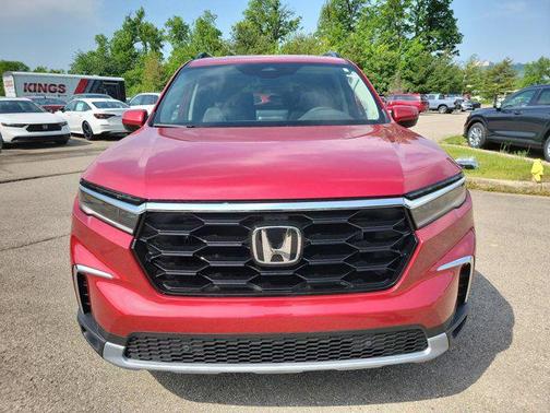 2025 Honda Pilot Touring 8-Passenger