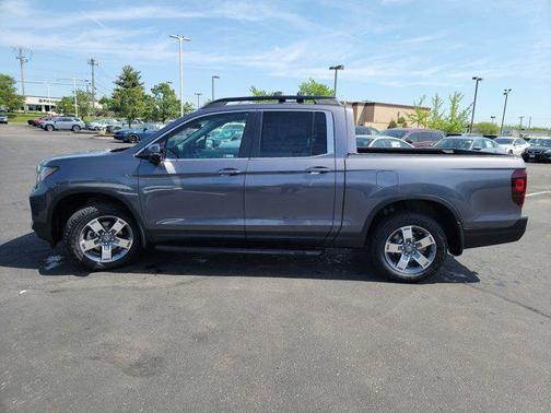 Modern Steel Metallic 2026 Honda Ridgeline RTL