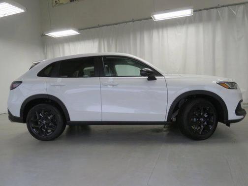 2025 Honda HR-V 2WD Sport