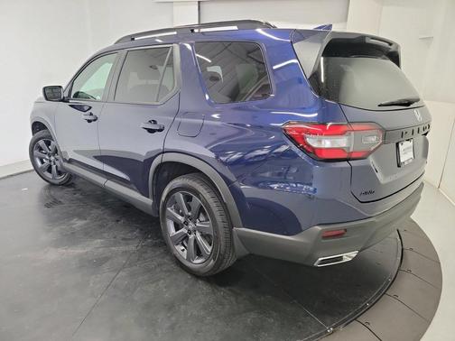 Obsidian Blue Pearl 2025 Honda Pilot Sport