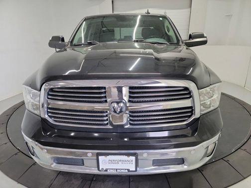 Brilliant Black Crystal Pearlcoat 2018 RAM 1500 Big Horn