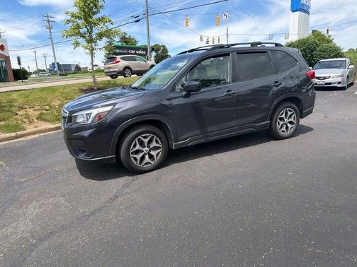 Dark Gray Metallic 2019 Subaru Forester Premium