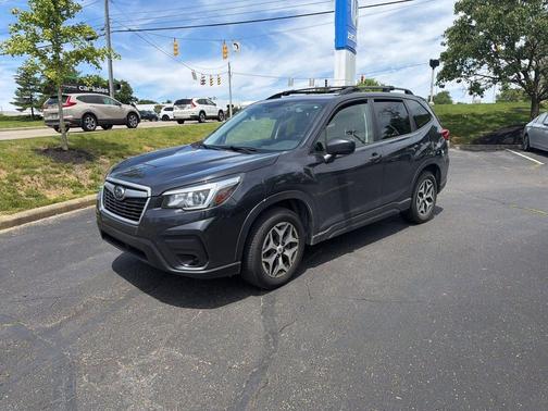 Dark Gray Metallic 2019 Subaru Forester Premium