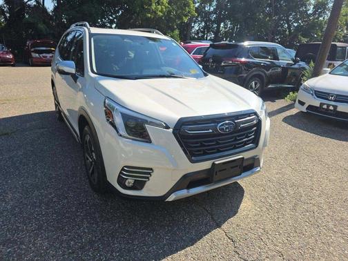 Crystal White Pearl 2023 Subaru Forester Touring