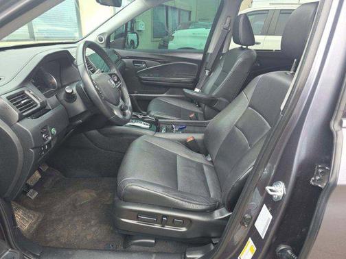 Gray 2022 Honda Pilot Touring 8-Passenger