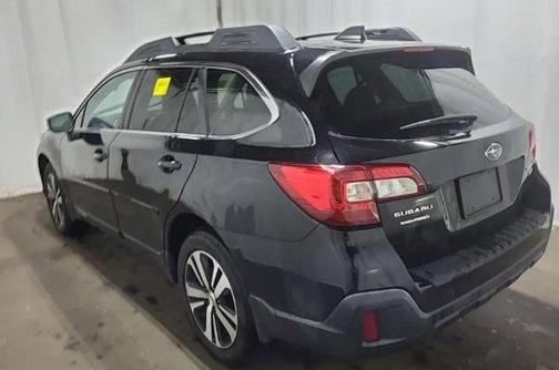 Crystal Black Silica 2019 Subaru Outback 3.6R Limited
