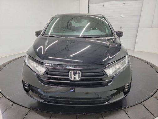 Crystal Black Pearl 2024 Honda Odyssey Sport