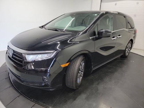 Crystal Black Pearl 2024 Honda Odyssey EX-L