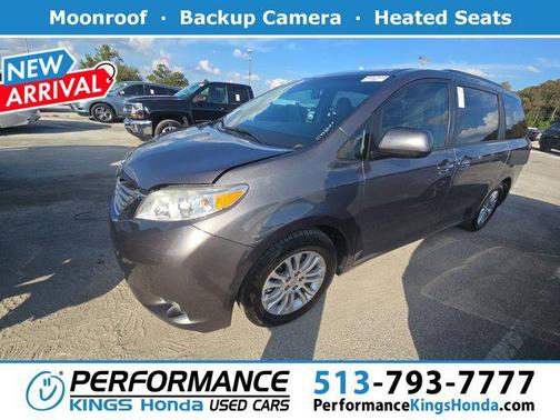 2017 Toyota Sienna XLE