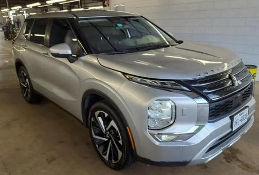 White Diamond 2022 Mitsubishi Outlander SE S-AWC