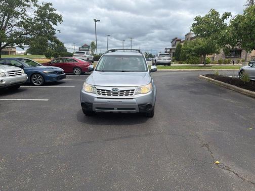 Ice Silver Metallic 2012 Subaru Forester 2.5X Premium