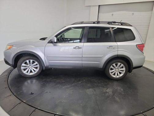 Ice Silver Metallic 2012 Subaru Forester 2.5X Premium