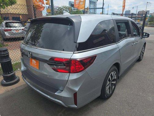 Silver 2025 Honda Odyssey EX-L