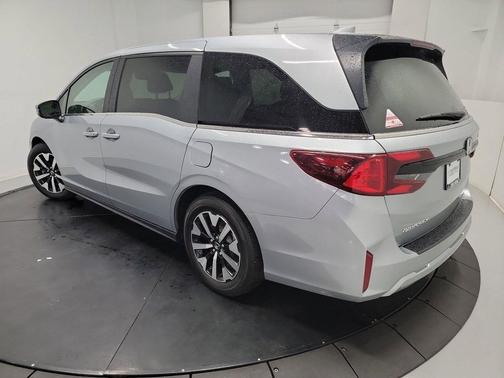 Silver 2025 Honda Odyssey EX-L