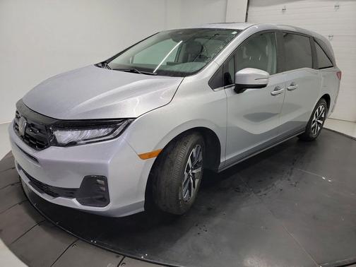 Silver 2025 Honda Odyssey EX-L