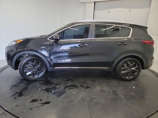 Black Cherry 2021 Kia Sportage S