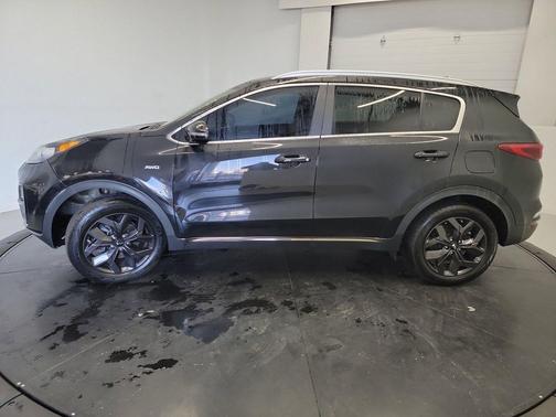 Black Cherry 2021 Kia Sportage S