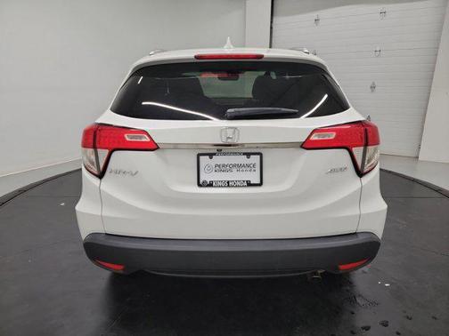 Platinum White Pearl 2022 Honda HR-V EX