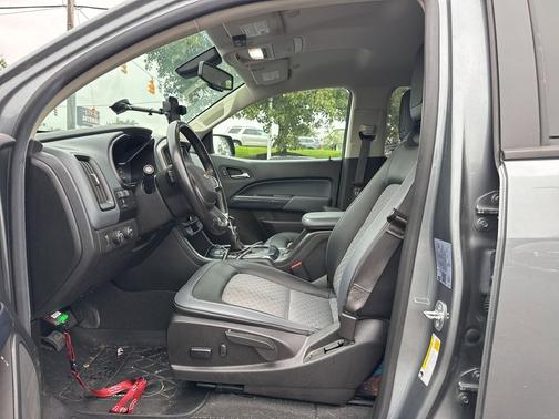 Satin Steel Metallic 2022 Chevrolet Colorado Z71