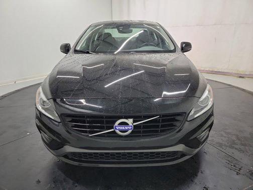 Onyx Black Metallic 2018 Volvo S60 T5 Dynamic