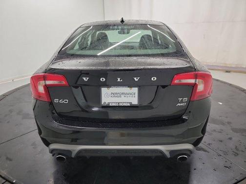 Onyx Black Metallic 2018 Volvo S60 T5 Dynamic