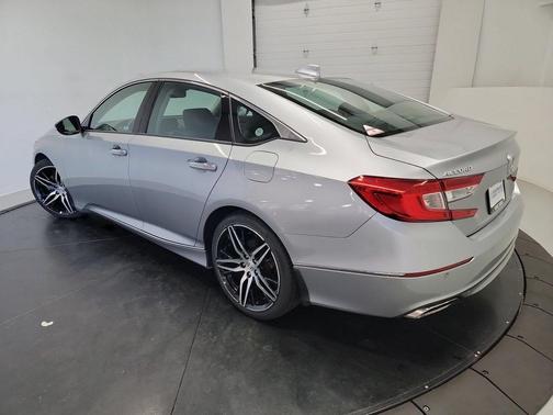 Lunar Silver Metallic 2022 Honda Accord Touring 2.0T