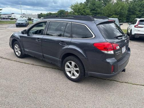 Graphite Gray Metallic 2013 Subaru Outback 2.5i Premium