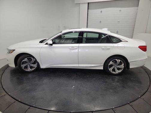 Platinum White Pearl 2018 Honda Accord EX-L