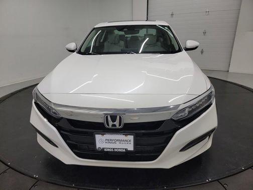Platinum White Pearl 2018 Honda Accord EX-L