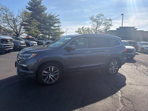 Modern Steel Metallic 2017 Honda Pilot Elite