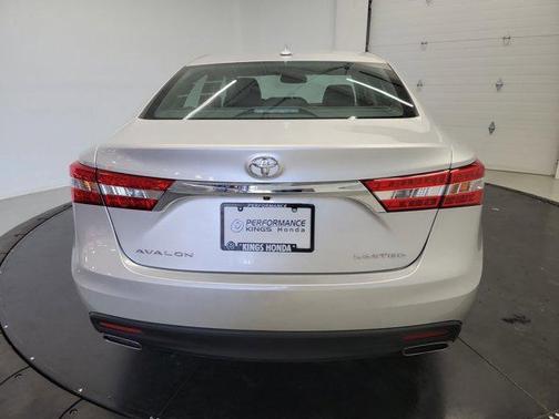 Classic Silver Metallic 2013 Toyota Avalon Limited