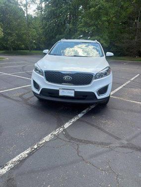 Snow White Pearl 2017 Kia Sorento LX