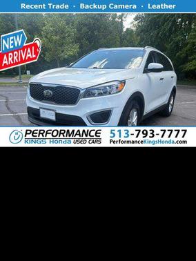 Snow White Pearl 2017 Kia Sorento LX