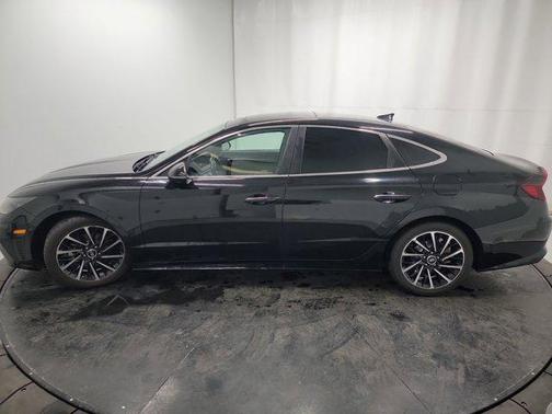 2021 Hyundai SONATA Limited