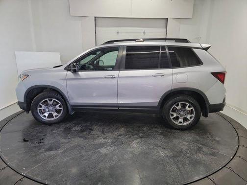 2023 Honda Passport AWD TrailSport