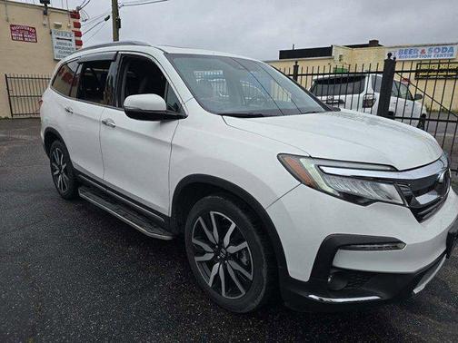 2022 Honda Pilot Touring 8-Passenger
