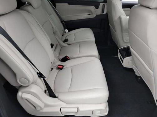 Platinum White Pearl 2026 Honda Odyssey EX-L